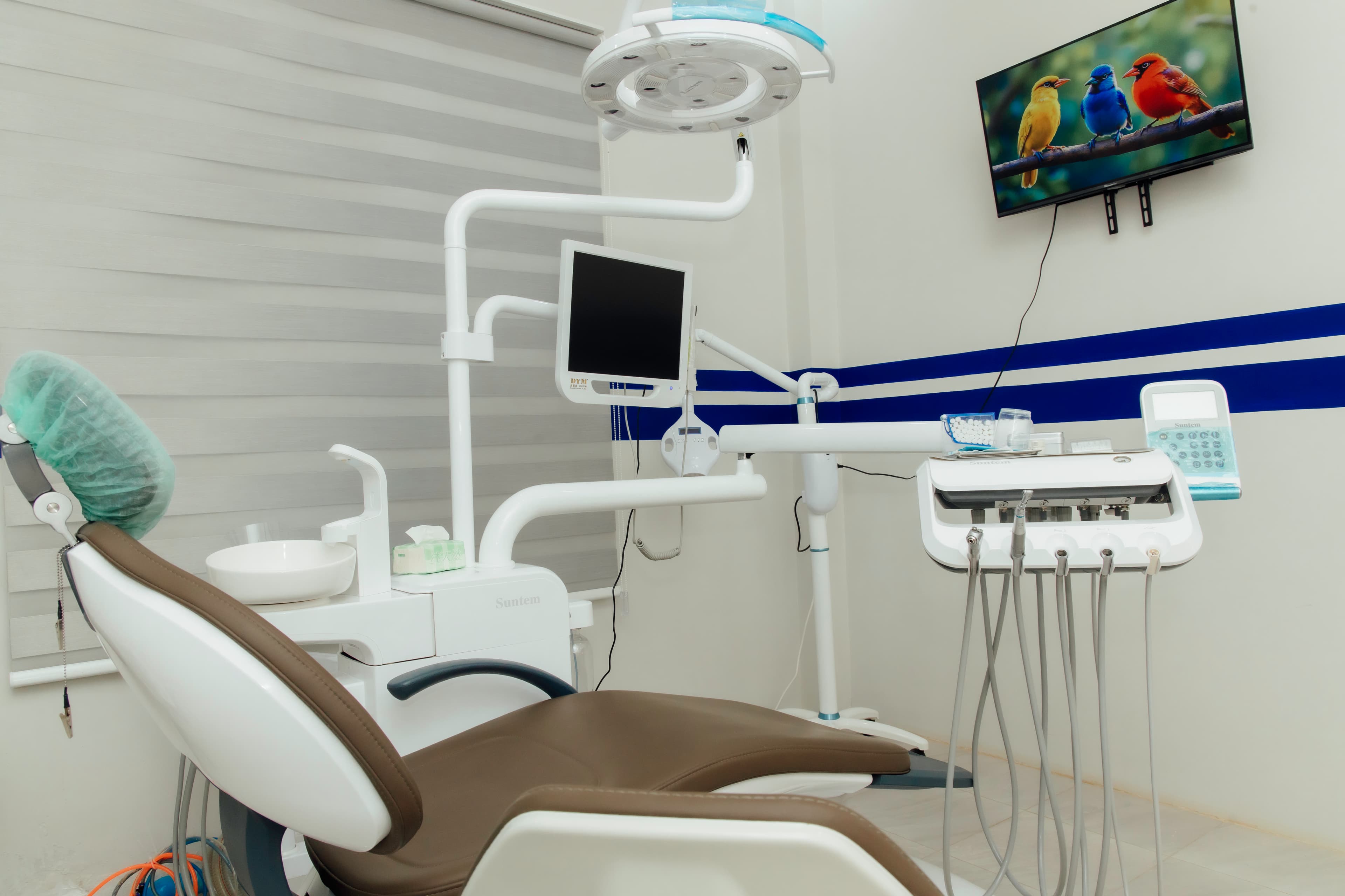 Dental treatment room 2